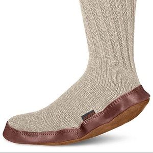 Brand New Acorn unisex slipper sock